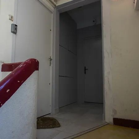 Appartement La Comedie De Vanneau - Acte 1 - 4 *