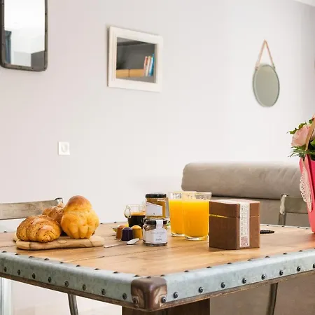 Appartement La Comedie De Vanneau - Acte 1 - 4 *