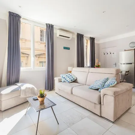 Appartement La Comedie De Vanneau - Acte 1 - 4 *